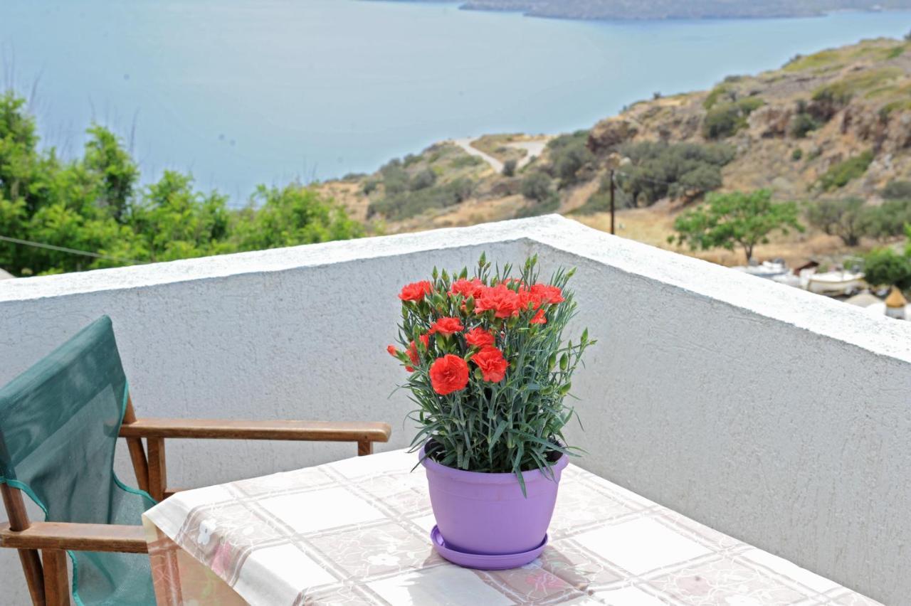 Morfeas Hotel Tripití Buitenkant foto